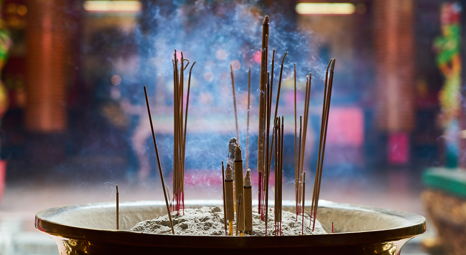 Q INCENSE